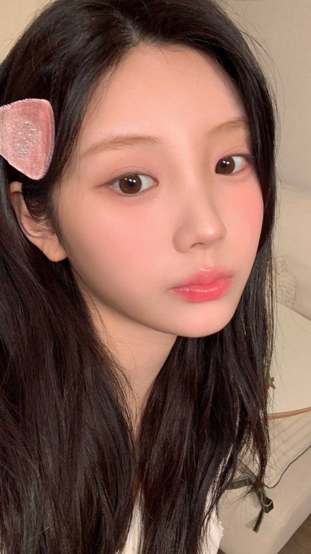 wonrohaworld's tweet photo. 🐿

#WONHEE #원히 #ILLIT #GLLIT https://t.co/A30Z61Kouq
