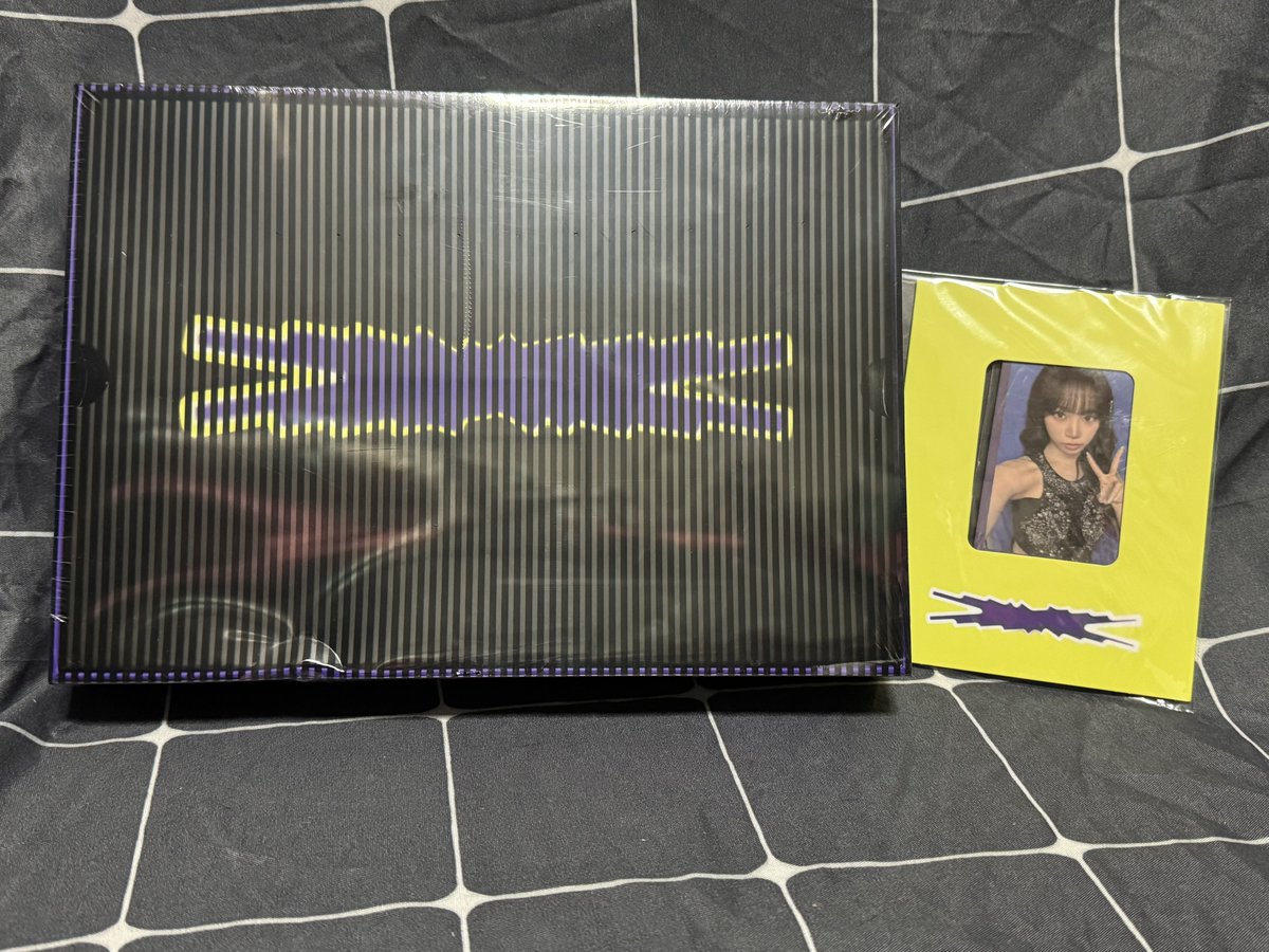 aumonsale's tweet photo. พร้อมส่งสุดๆๆ #ตลาดนัดlesserafim

SOUND COIN ALBUM เซท 6 บั้มของใหม่ไม่แกะ + เบเน Weverse ครบ 5 ใบยังไม่แกะซองเหมือนกันน 💸 1950 รวมส่งลทบ

EASY CRAZY HOT DC + เบเน Weverse ของใหม่ในซีล มีตำหนิกล่องบุบตามรูป 3 💸 1200 รวมส่งลทบ

แพคคู่ 3100 รวมส่ง EMS 💸💸

สนใจเฟบก่อนเดมนะคะ https://t.co/ywGbVuJyZ1