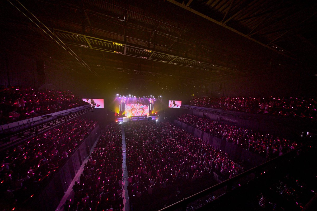 Vspo77's tweet photo. ୨୧‥∵‥‥∵‥‥∵‥‥∵‥‥∵୨୧
　#橘ひなのワンマンライブ
　📣���信チケット発売中！
୨୧‥∵‥‥∵‥‥∵‥‥∵‥‥∵୨୧

現在各公演の配信チケットが発売中！
ライブをもう一度楽しみたい方はぜひご覧ください💫

感想等はぜひ「#橘ひなのワンマンライブ」をつけてポストしてください🕊️𓈒𓏸︎︎︎︎
※スクリーンショット等の静止画に限り、SNSへの投稿が可能です。

┈┈┈┈┈┈┈┈┈┈┈┈┈┈┈┈
🎫配信チケットの購入はこちらから
https://t.co/Q3QjWGH3T1

🗓️販売期間
各公演のアーカイブ期間終了日の20:00まで

🎥アーカイブ期間
08/15(土)【DAY1】：〜08/29(土)23:59
08/16(日)【DAY2】：〜08/30(日)23:59
┈┈┈┈┈┈┈┈┈┈┈┈┈┈┈┈

🍫特設サイト💘
https://t.co/Oq64oOGMEq