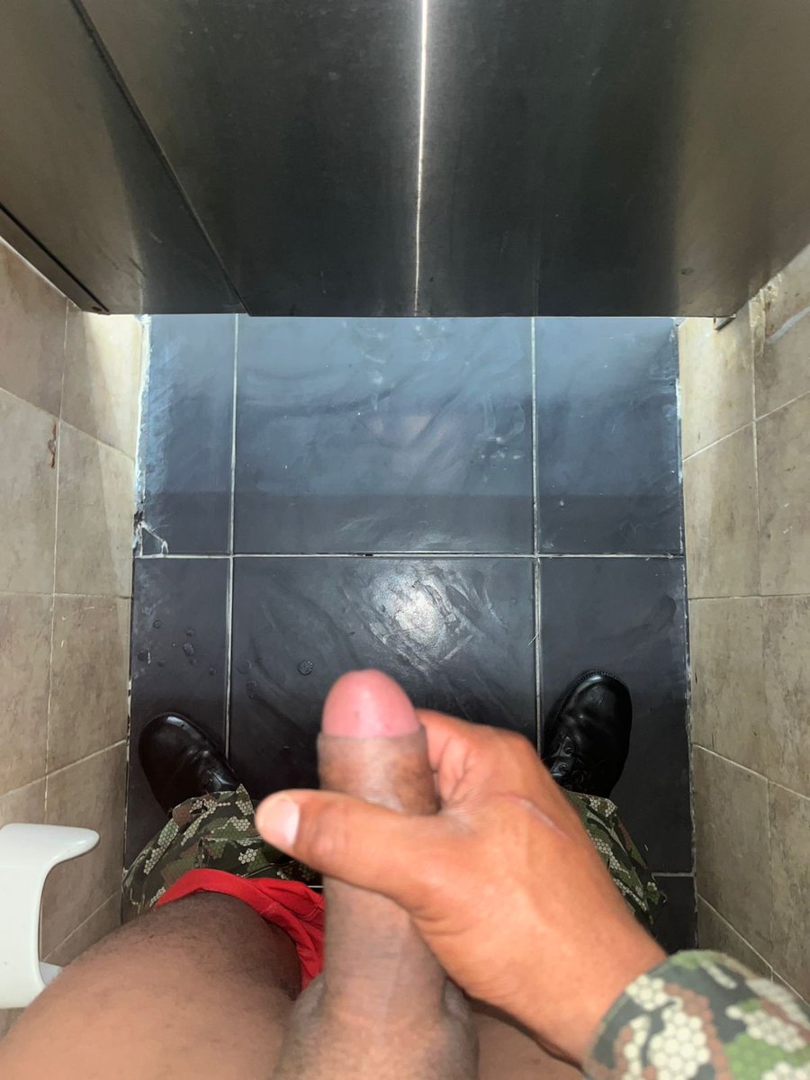 eje1553858's tweet photo. Que rico esas pajas de militares 
Grupo telegram disponible 
Info al dm 
RT 💌🍆💸 https://t.co/qRgTJCKVOU
