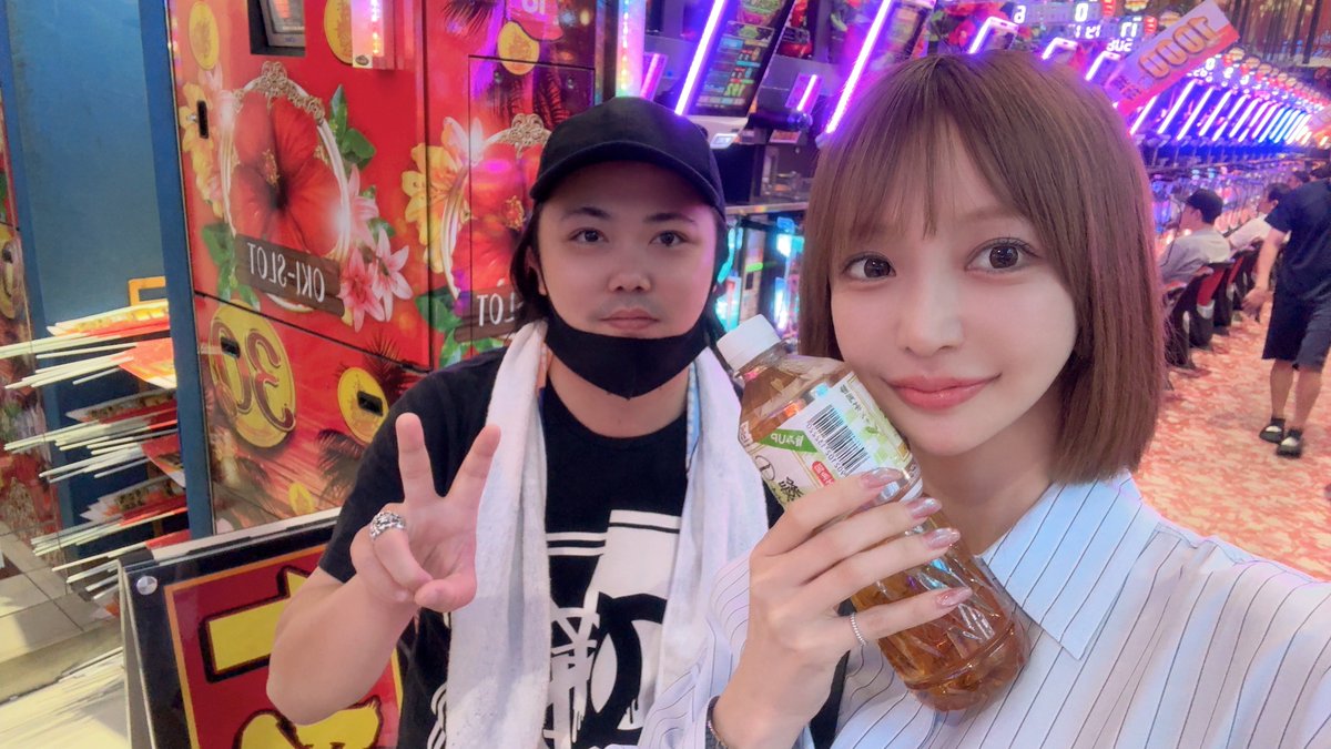 take_0338's tweet photo. キング観光サウザンド栄若宮大通店に行く前にプレイランドキャッスル尾頭橋店にやっと初のあやぱんに会いに行けた！✌️

Tシャツにもサイン書いてもらったけど、ステッカー貰い忘れてた🥲

#スロット
#はなはな https://t.co/CSekmRINyV