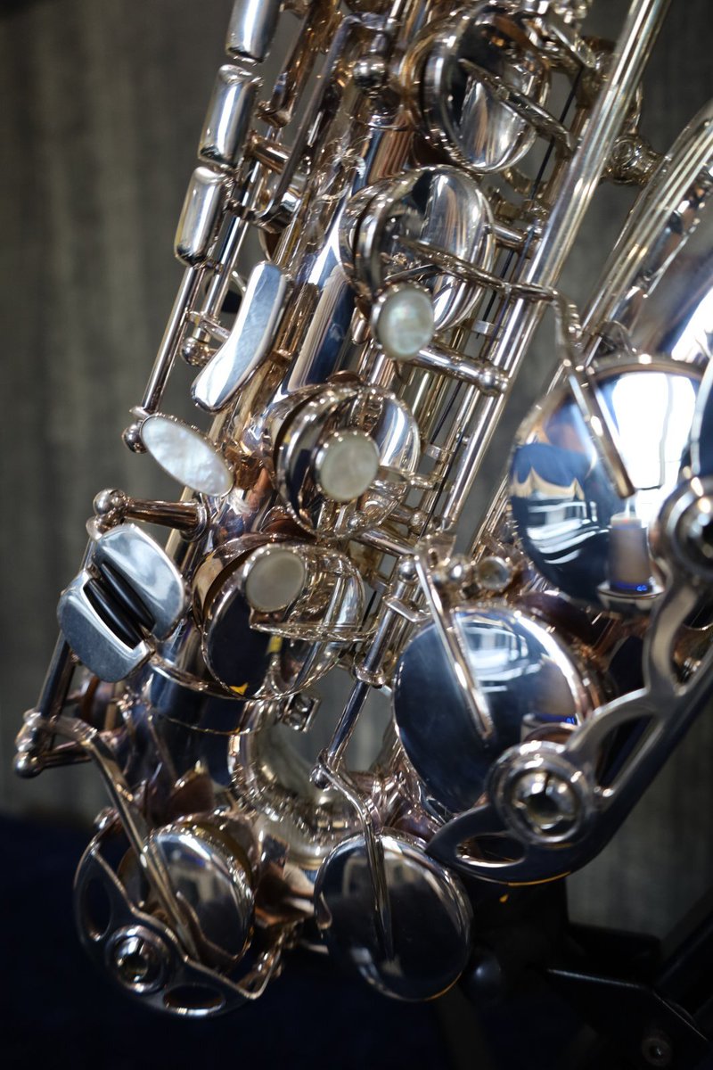 MoutonUsed's tweet photo. おすすめの一本🎷
Selmer SerieIII Jubilee SP

82万円→74万円（税込）に値下げしました。
シリーズIIIジュビリーのシルバープレートです。渥美工房で調整され、ハイトーンのタンポはルーパッドにカスタムされており、前オーナーのこだわりを感じます。超美品。即実戦投入可能です。 https://t.co/DOxYf1gwqu