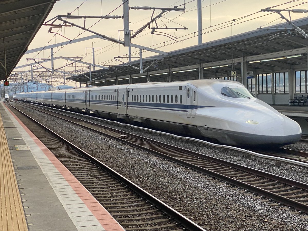 715hayabusa1972's tweet photo. #東海道・山陽新幹線 
#N700Advanced
(1000番台 ラージA G9編成･16両)
#JR東海 大井車両基地 
東京交番検査車両所(幹トウ)所属 
#新幹線のぞみ(104号 広島→東京)
#JR新倉敷駅 #JR西日本 
2026/8/2 https://t.co/6j2s6p714d