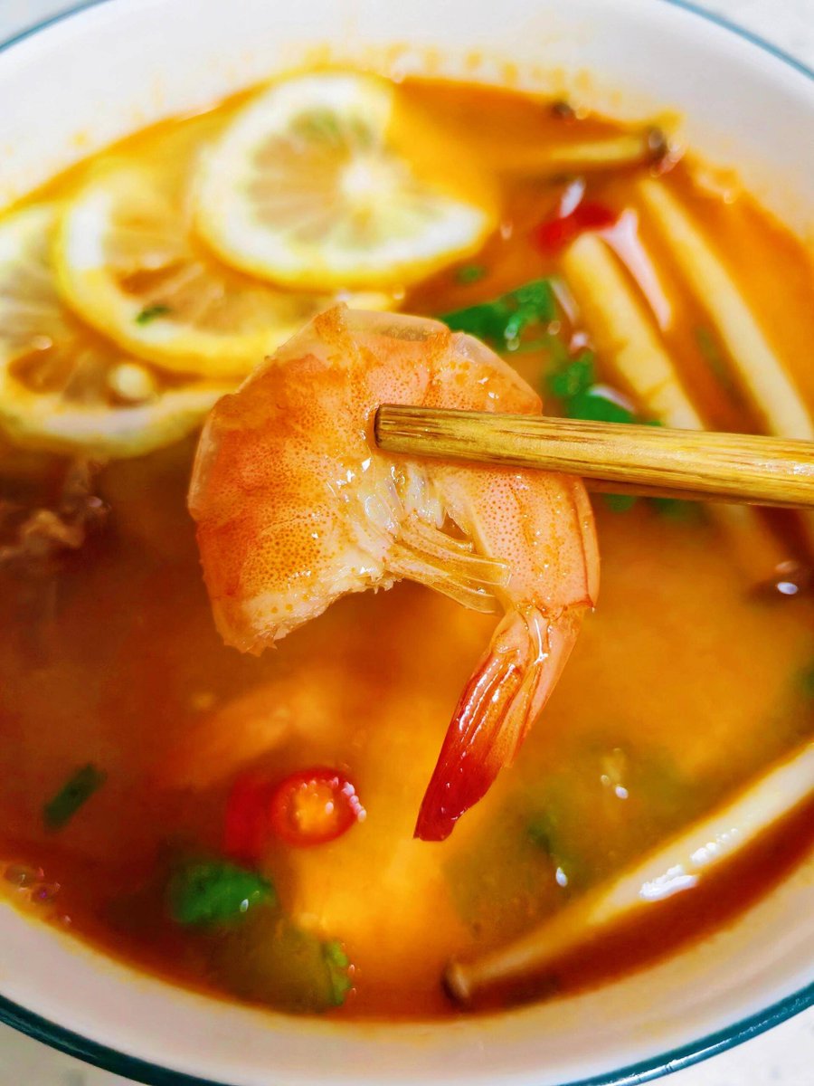 Rahulsa83056983's tweet photo. Craving vibrant Thai flavors Our new tom yum goong packs zesty lime, fragrant lemongrass and tender shrimp – pure comfort in a bowl! ， https://t.co/wALLbpUpwt