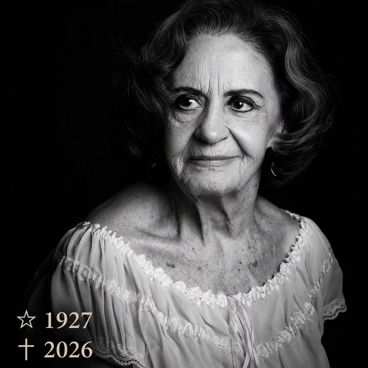 NazareAmarga's tweet photo. 🚨 | LUTO: Morreu na madrugada desta terça-feira (18), aos 98 anos, Laura Cardoso, uma das maiores lendas da teledramaturgia brasileira.

A informação foi confirmada pela família da atriz. 🖤 https://t.co/jthcjwFpru