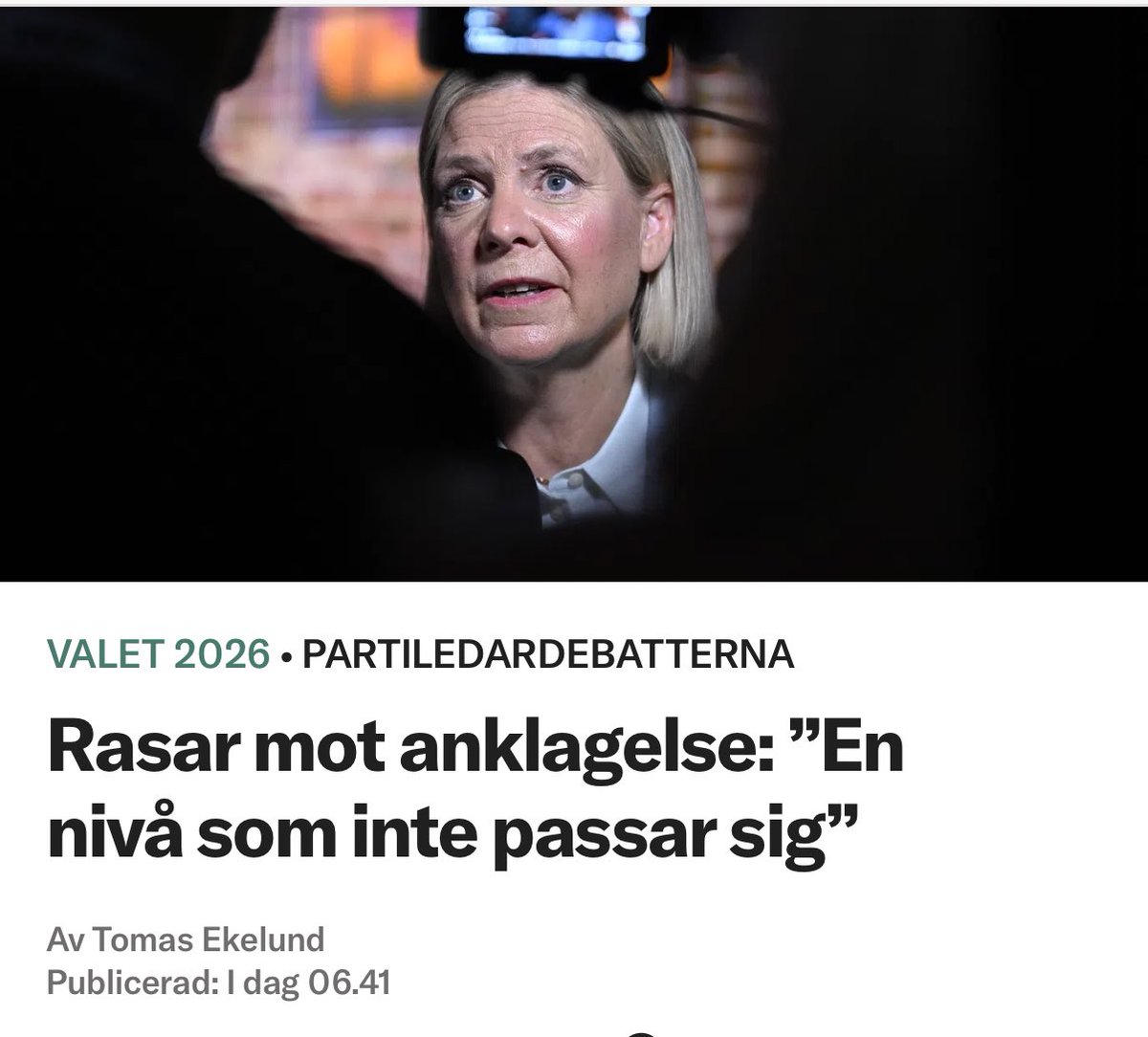 cajsa123's tweet photo. Såklart det inte ”passar” att bli påkommen med fingrarna långt ner i syltburken..😏 https://t.co/XTS4XMfodF