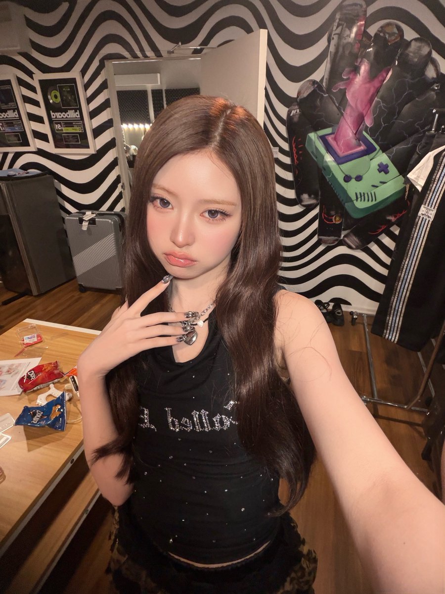 KiiiKiii_talk's tweet photo. 🖤🕶️😎

#KiiiKiii #키키 #HAUM #하음 https://t.co/huPQ5Pv7wm