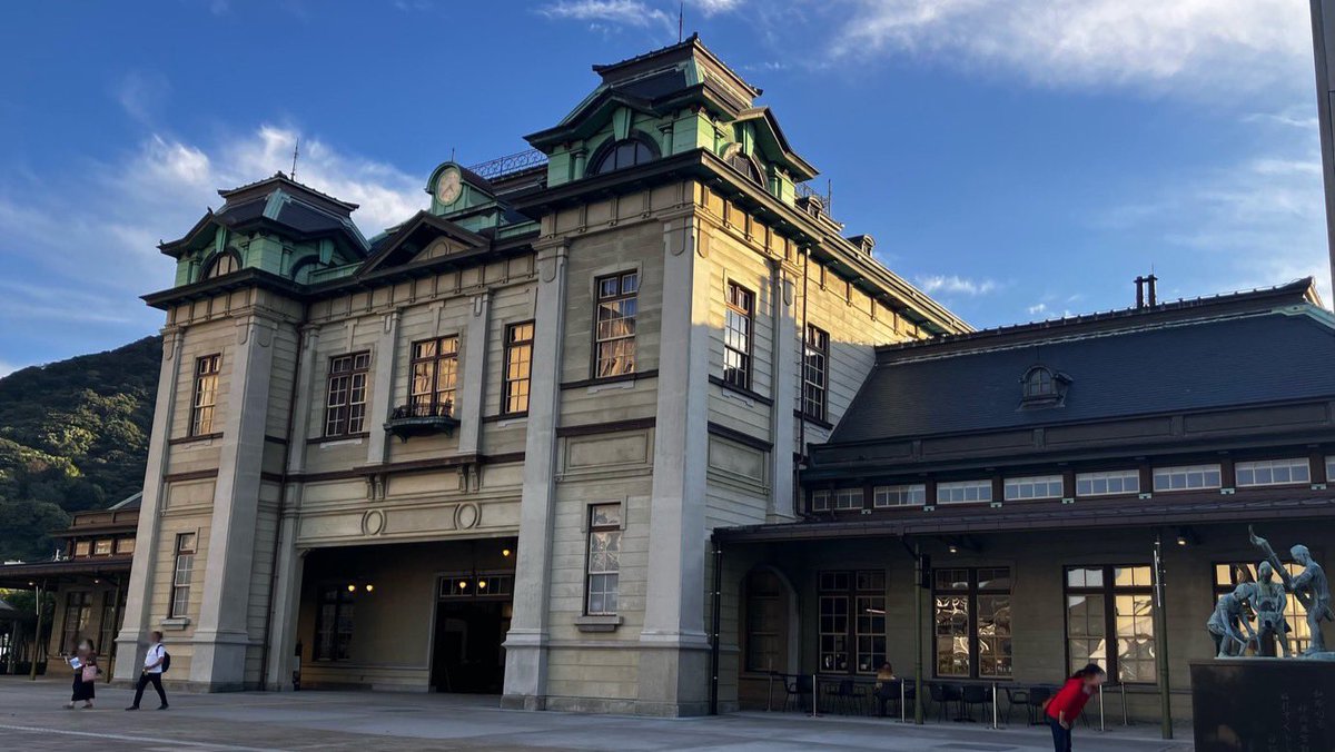 shiranoe_haiko's tweet photo. 【門司港駅×コスプレ開催決定！🚃✨】

ご好評につき…！
第5回 白野江廃校in門司港駅
11月1日(日)に開催決定しました🎉

門司港レトロの観光地を舞台に、
普段撮影できない車両内・駅構内まで解放します📸

【▼前回の撮影の様子はこちら✨】
  #白野江廃校in門司港駅

追加情報は随時発信します🤓✨ https://t.co/G6A5xiQRcg