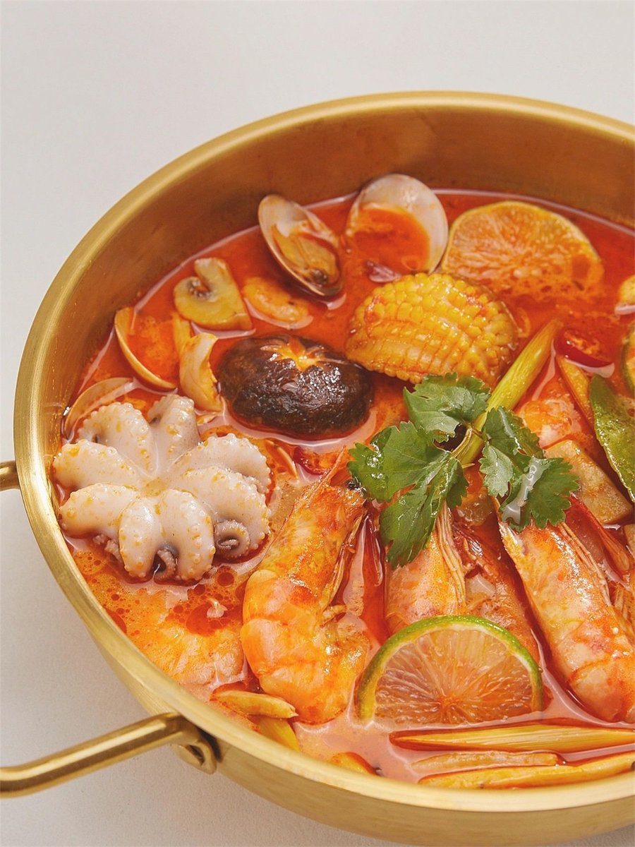 dada_allah's tweet photo. Craving vibrant Thai tom yum goong Sour-spicy broth, plump shrimp, fresh lemongrass—pure flavor perfection!  #ThaiCuisine https://t.co/4zxfJWroRe