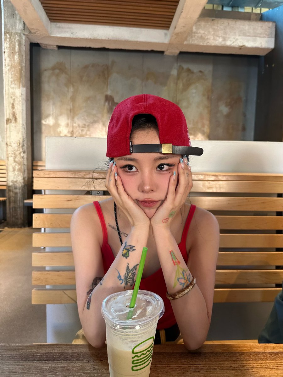 Whee_GlobalWind's tweet photo. [📸] whee_inthemood IG post

🔗 https://t.co/c0xmhQ6LgY

#WHEEIN #휘인 @WheeIn_0fficial https://t.co/wPB8DQtVp9