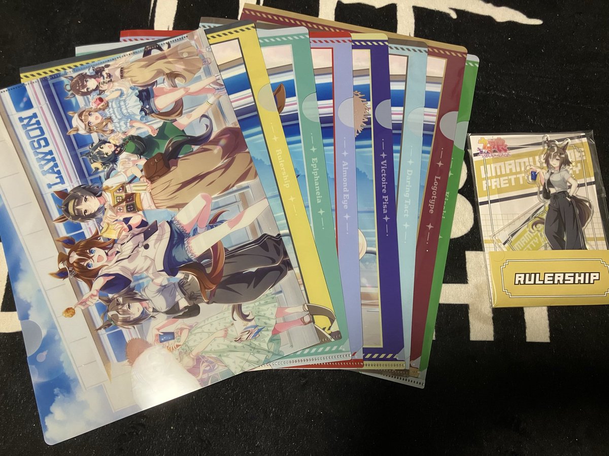 KuroNeo_o's tweet photo. クリアファイル全種類とルーラーのアクスタ買えた✨
#ウマ娘 https://t.co/ItQk0WS7Vm
