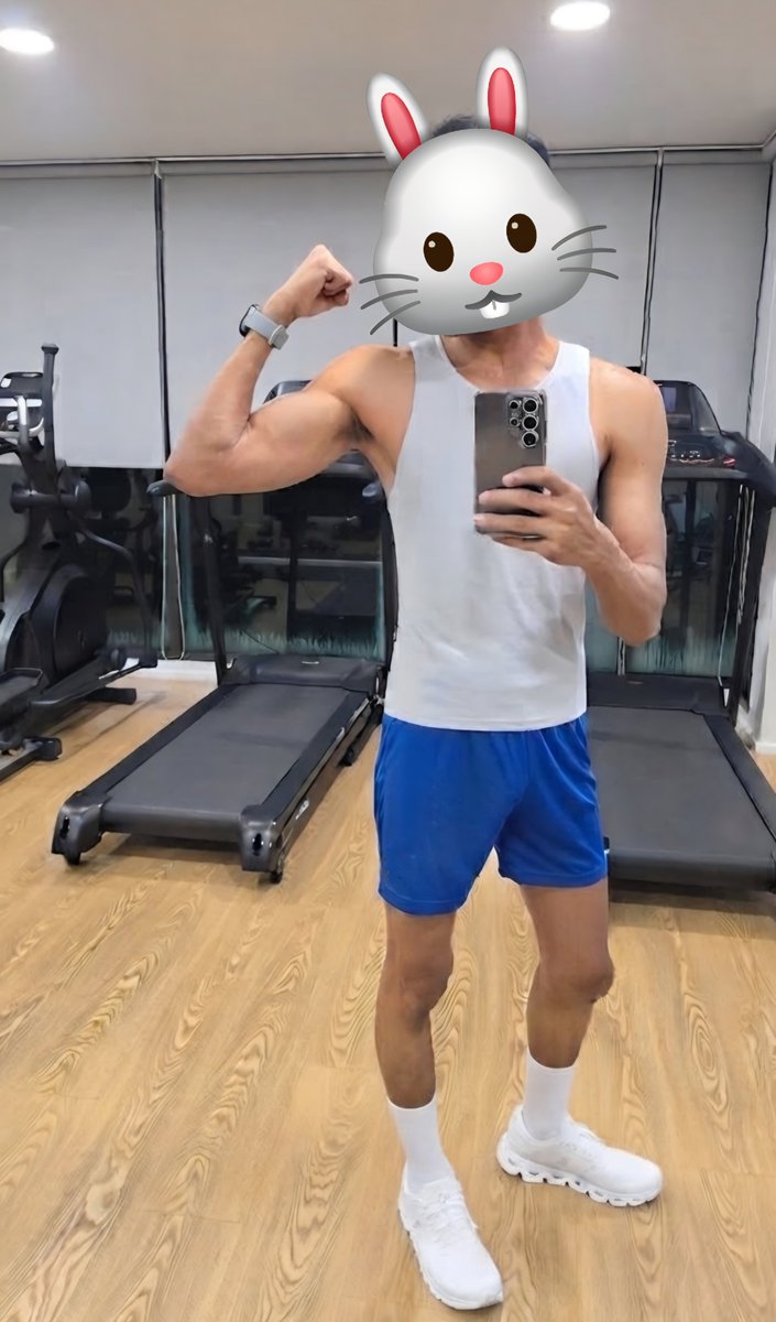 NinjaaTee's tweet photo. ใส่เสื้อผ้าบ้าง😋😋 https://t.co/Fx3DG4hk9b