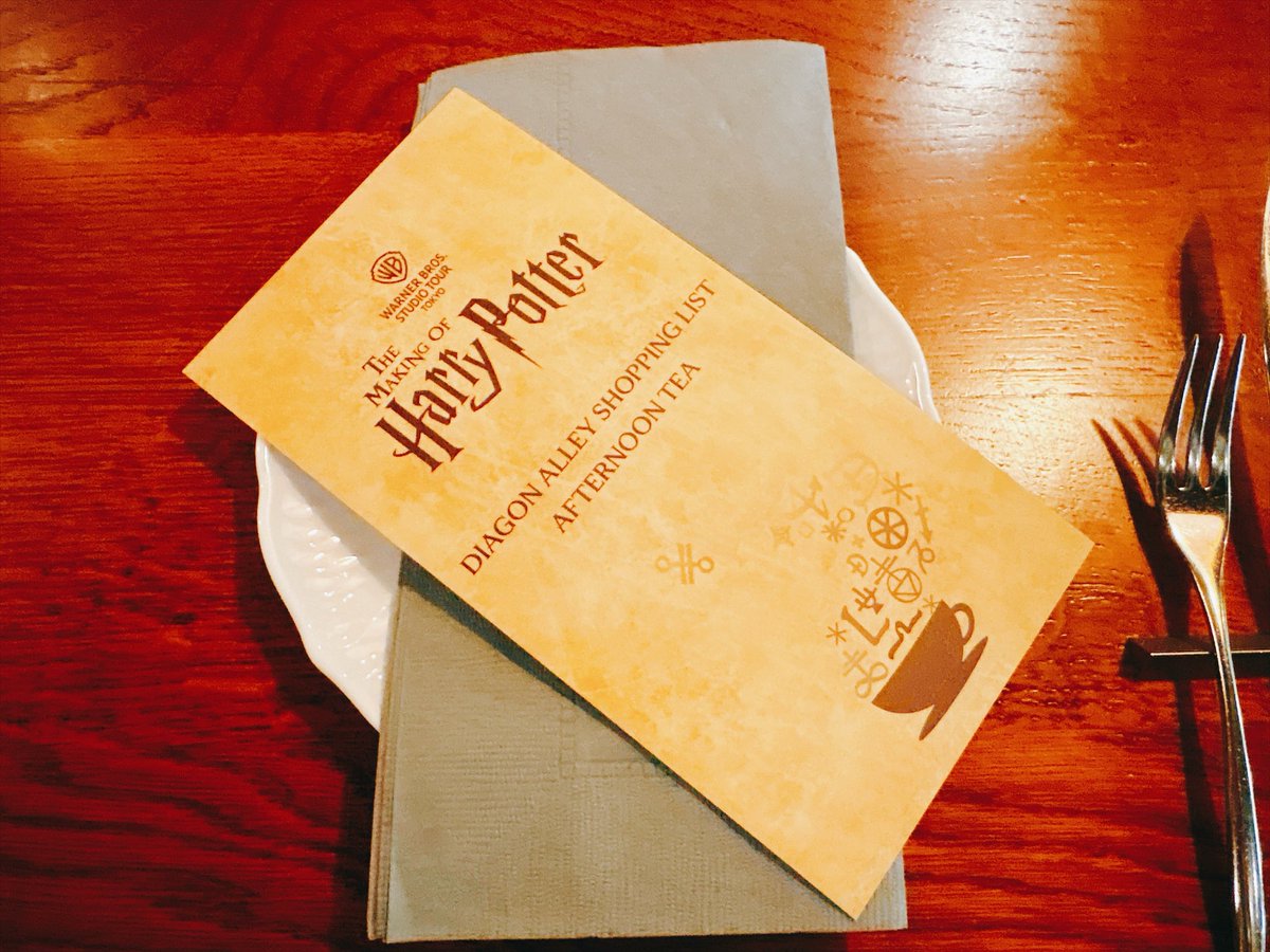 keiit0_'s tweet photo. 魔法界アフタヌーンティー楽しかった🫖🪄 https://t.co/iAMWaJmab7
