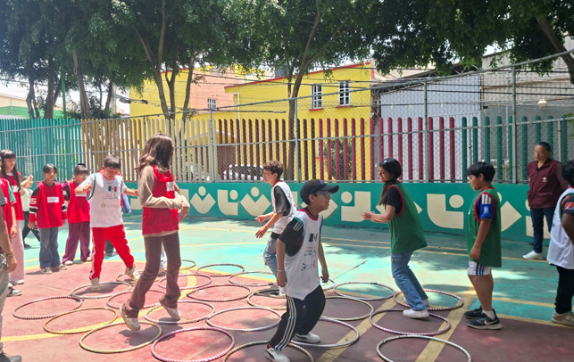 FAHHdeporte's tweet photo. Nuestro compromiso es por México 🇲🇽  
Por eso promovemos la activación, cultura física y deporte social entre las y los mexicanos con la estrategia #SemáforoDeportivo 🔴🟡🟢 y diferentes programas de activación. https://t.co/2oiYPty9Bv