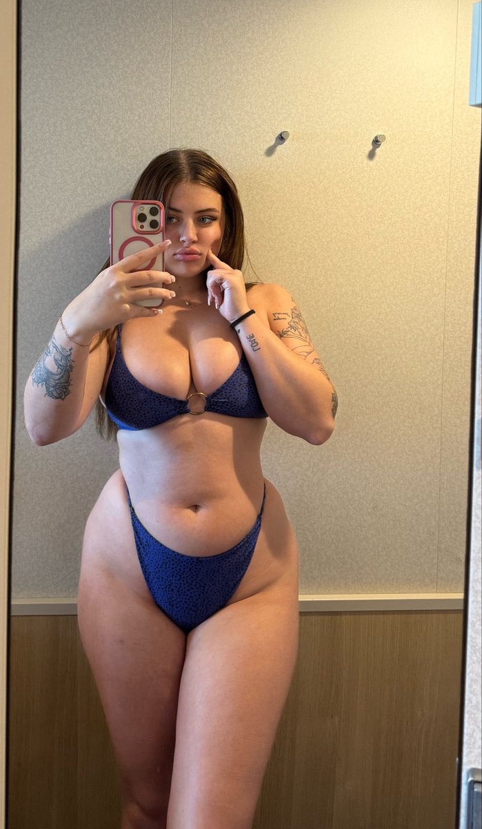 QueenTaylor802's tweet photo. Could I pull you? https://t.co/OKj5BS0hNO