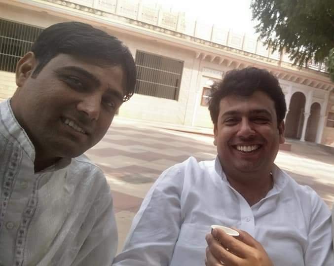 cmmahala10api's tweet photo. खंडेला पंचायत समिति के लोकप्रिय प्रधान और पूर्व कांग्रेस विधायक प्रत्याशी डॉक्टर गिरिराज सिंह जी खंडेला को जन्म दिवस की बहुत-बहुत बधाई और हार्दिक शुभकामनाएं।🎂
@GirirajKhandela @MahadevKhandela @ashokgehlot51 @SachinPilot @GovindDotasra @TikaRamJullyINC @INCIndia @MeenakshiG_inc https://t.co/pfGfhfcLUn