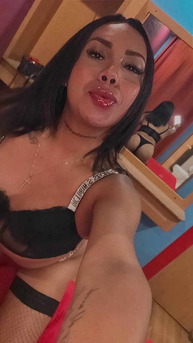 latoxicamxxx's tweet photo. Quiero consentirte bebé ♥️💋 https://t.co/VkgKnYgKBF