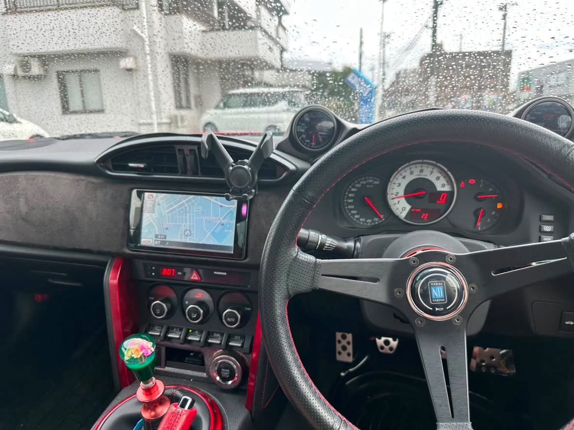 Shota0860's tweet photo. 【車両情報】 個人売買にて‼️

・平成24年式（2012年）
・86 GT Limited
・6速MT
・走行距離：約93000km
・車検：令和9年9月頃まで
・修復歴なし（フレーム修正歴なし）
・ガレージ保管

気になる方はDMまたはコメントください！👍🏻 https://t.co/glJBFbaTgM
