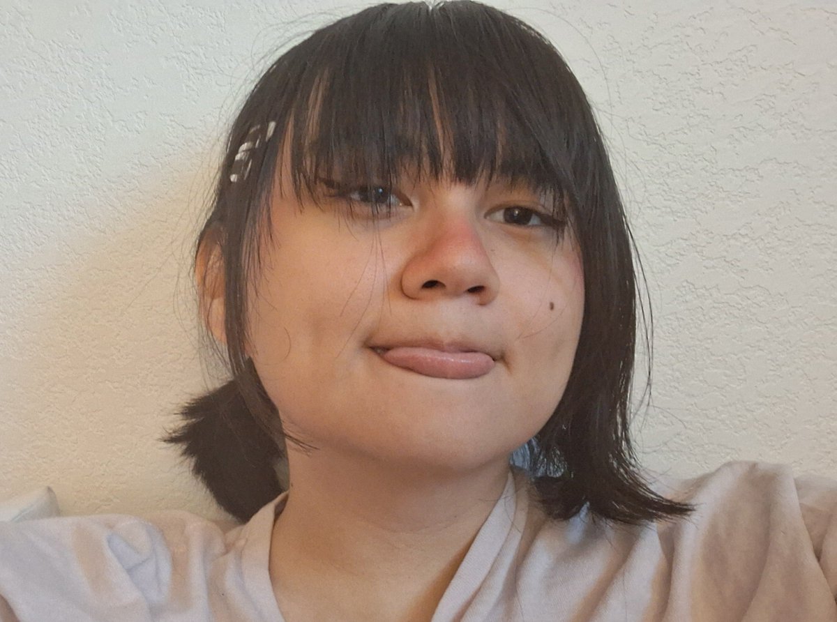 loserbent's tweet photo. instead of saying i will never be a woman and that i'm not gonna make it, i think i'm just gonna start making silly faces and say bwehhhh https://t.co/uRFpITWIzg