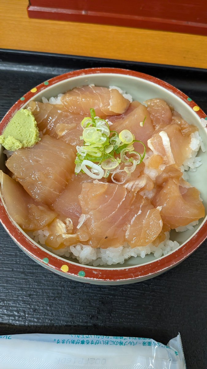 HRMK4A's tweet photo. バイク旅🏍
きときと食堂へ
ここコスパ最高✨️富山きたらいつも寄ってます🐟️
お魚でたんぱく質摂取 https://t.co/vzQhqfV5tE