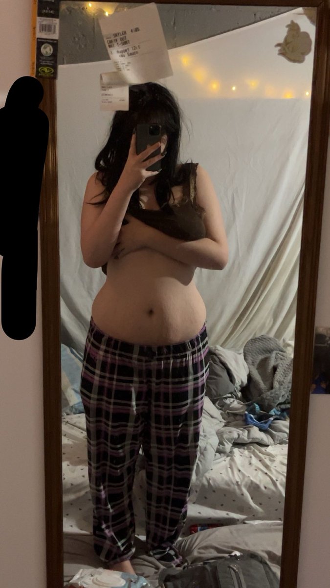 stfuuu_skyy's tweet photo. bc to shame me into staying locked in https://t.co/XUrzIKa6Et