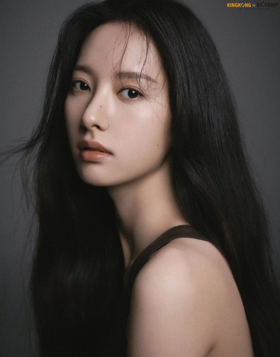 TOP100KPOP's tweet photo. Happy 31st birthday to BONA from WJSN! 🥳🎉 https://t.co/9bEf5kbbS0