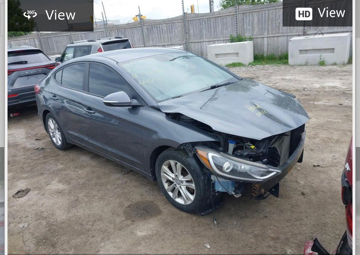 TraderBenDave's tweet photo. 2017 Elantra 
2018 Elantra 

Take both for 119k cedis , shipping included.

The damaged front is about 6k cedis to fix. https://t.co/tNrbnXh7B2