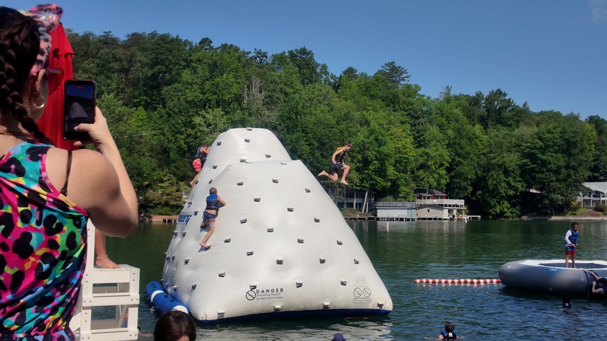 Queen_City_News's tweet photo. 'This is family, it's home," ☀️ | This summer camp helps Charlotte-area cancer survivors find fun and reflection at Lake Lure. @AbsoluteLe 

Meet some of the campers 👉 https://t.co/b9cuzOTvxR https://t.co/Wklx5EhyyE