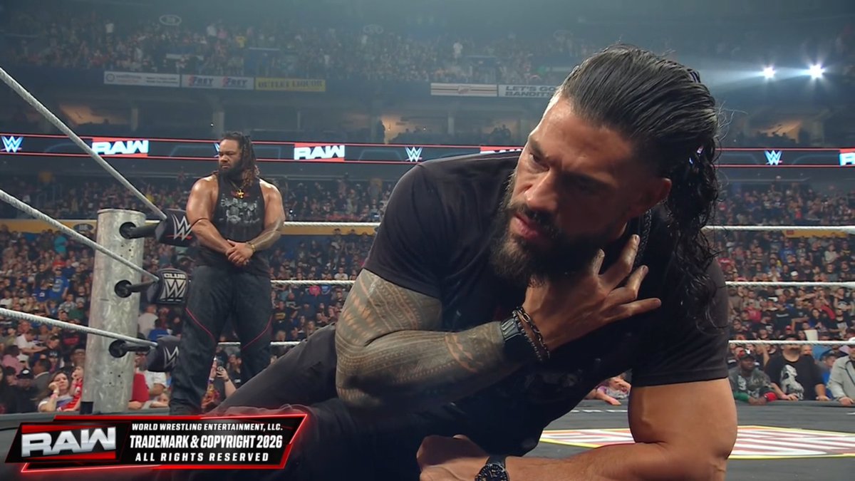 EliteClubS0B's tweet photo. This was easily one of the BEST segments of the year.

BLOODLINE CINEMA IS BACK! 🔥

#WWERaw https://t.co/TY6sW8d080