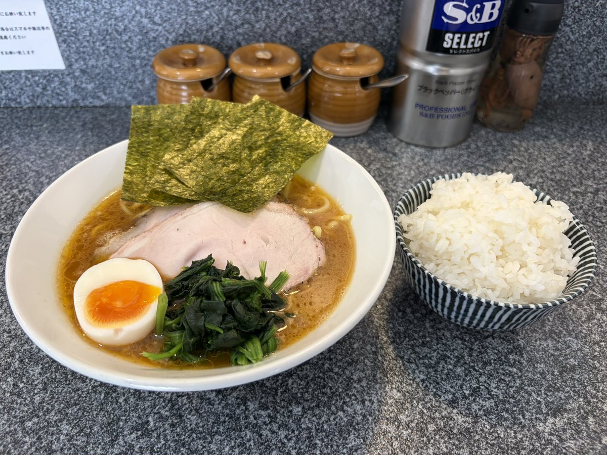 濃厚豚骨醤油らーめん 七転び八起き@西日暮里 上らーめん ごはん
