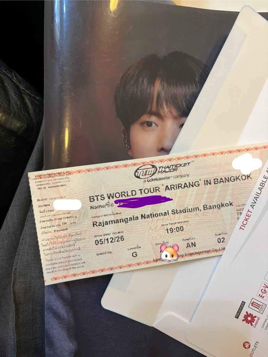 Soradesu_TJK's tweet photo. ได้บัตรมาแล้วคับ ฮื่อออ 😭 ตอนนี้ที่ สนง.ใหญ่ ททก. แทบไม่มีคน นี่คนแรกด้วยซ้ำมั้งเนี่ย แต่มีเคาท์เตอร์เดียว 🫪

เดี๋ยวจะมาพิมพ์สรุปอีกทีว่ามีขั้นตอนอะไรบ้าง แต่ใด ๆ เบื้องต้น ทาง จนท. จะเช็กเลขคำสั่งซื้อก่อน ว่ามีปัญหาตรงส่วนไหน

#BTS_WORLDTOUR_BANGKOK https://t.co/egPz2dZpxS