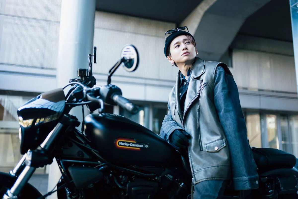 GQJAPAN's tweet photo. #花村想太「車体自体も、動きも軽いから、運転するのが楽しいんです」

▼Da-iCE花村想太×ハーレーダビッドソン──Vol.3 ナイトスタースペシャル
https://t.co/lgJDgaZCzy https://t.co/K4JHPK3heN