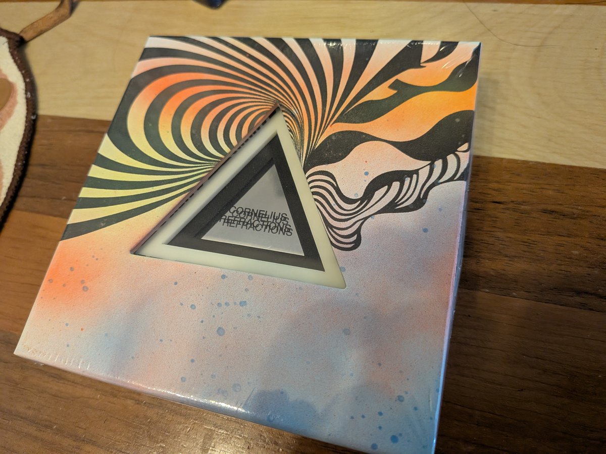 CedarNorm's tweet photo. 今朝、青、黄、橙のが届きました。帰宅したらゆっくり聴こう。
#Cornelius https://t.co/ouXm6QC3RL