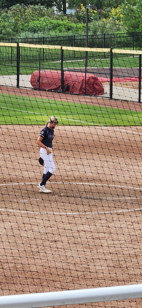 KarliK2029's tweet photo. I started off my Sunday camping at @CycloneSB for Day 2 with some scrimmaging and a tour and had an amazing time getting to learn more about their program! We made it home around 5 and still had time to go to the @_megmoroney concert with my mom and sister! 🌪️🥎🌪️➡️💖💙💚♥️ https://t.co/V9wUB1XbgF