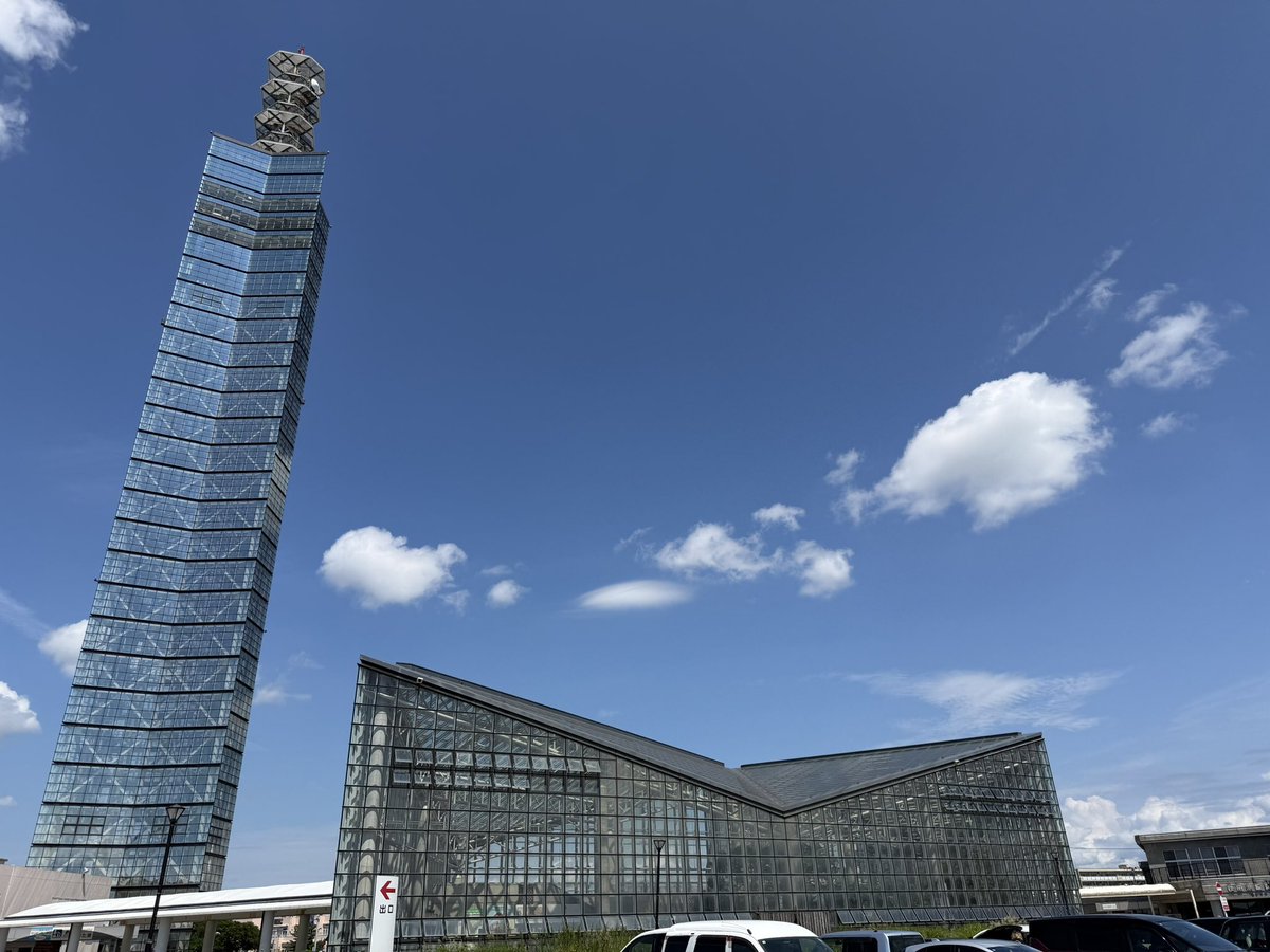 pstearl's tweet photo. あきた港

でっかい！ https://t.co/Oggc9pReZi
