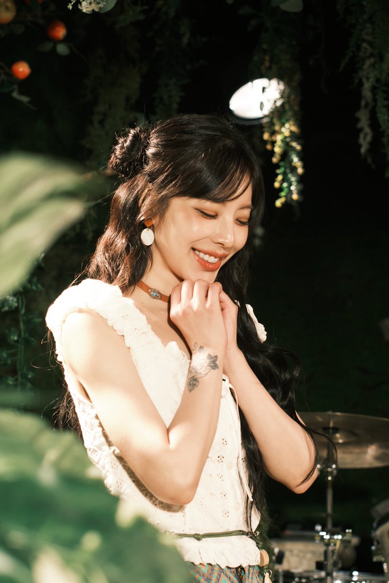junielism's tweet photo. 숲세권 비하인드.zip 🌿
#주니엘 #JUNILE #푸른엔딩 #숲세권 #ForRestLIVE https://t.co/gSN5fJGCl1