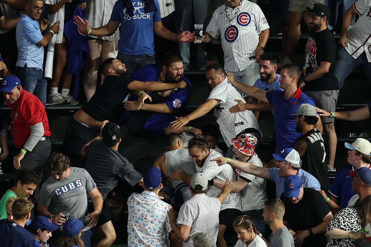 barstoolchicago's tweet photo. A story in four parts: https://t.co/WxFHziI5ff