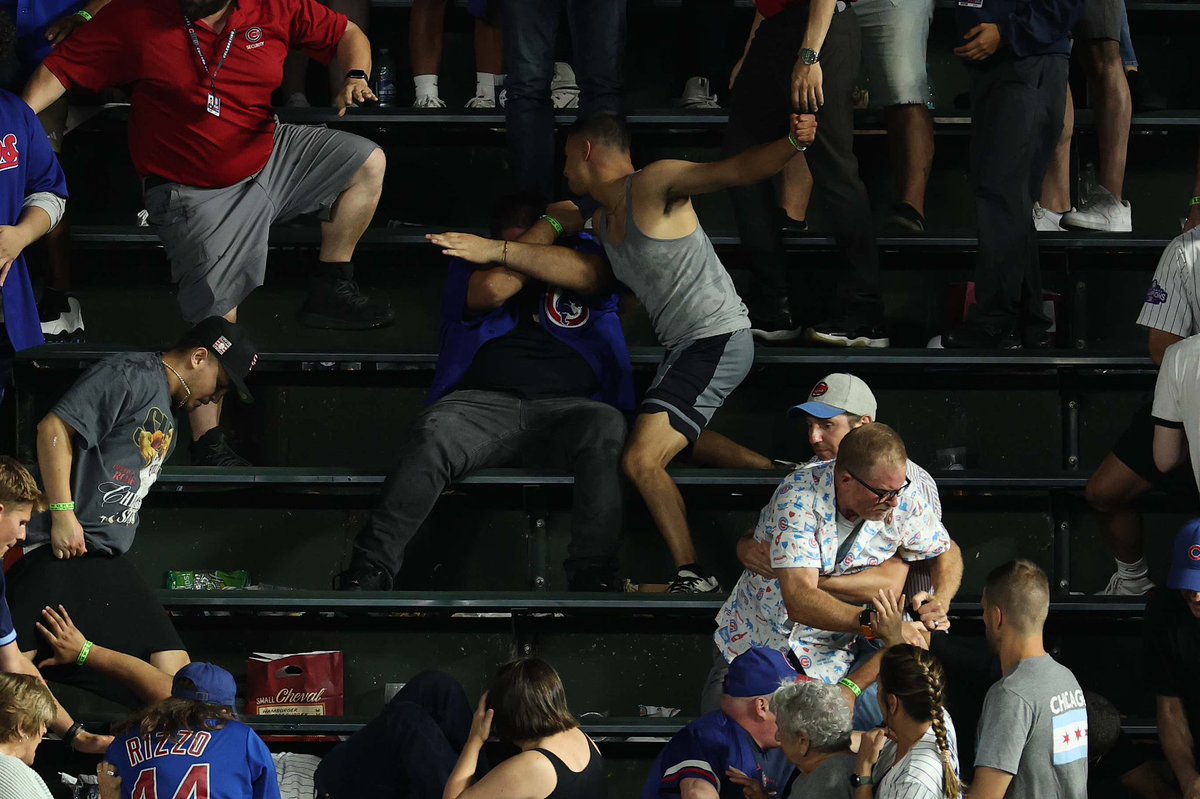 barstoolchicago's tweet photo. A story in four parts: https://t.co/WxFHziI5ff