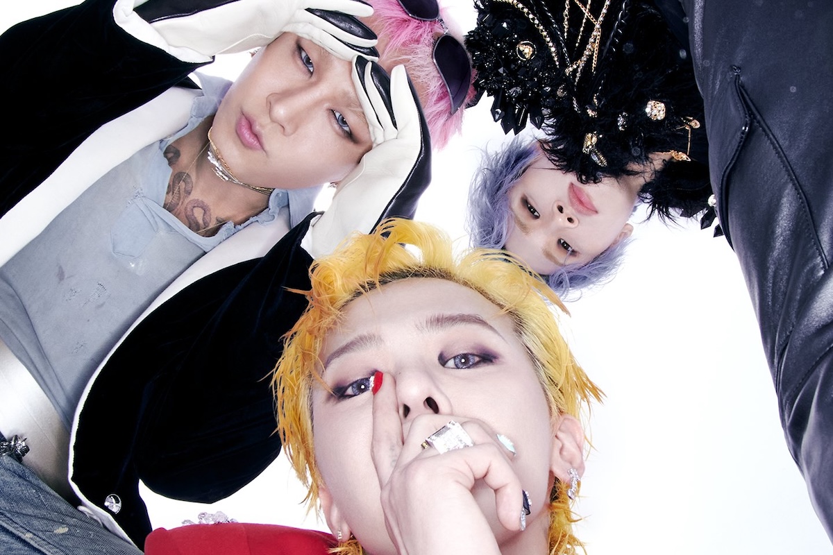 soompi's tweet photo. #BIGBANG Reveals Group Teaser Photos For New Single "BiiiG"
https://t.co/J2fSiXR40d https://t.co/PmPNT8V01r