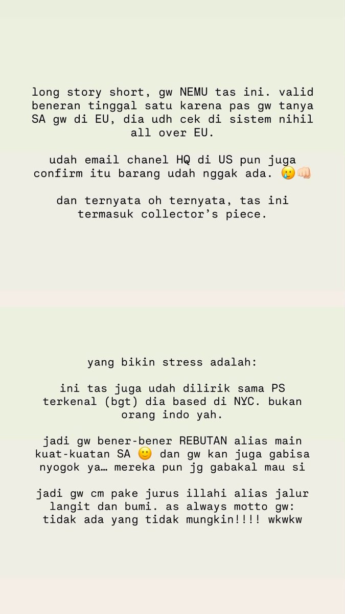 myshawti's tweet photo. Cerita personal shopper kak Athena Thalia yang harus hunting tas Chanel langka dan ternyata plot twist kliennya bikin kaget:

- awalnya cuma dapat request nyari tas Chanel yang katanya cuma ada SATU di dunia
- masalahnya tas yang dicari bukan model baru, tapi keluaran tahun 2024

- sebagai personal shopper, dalam hati masih optimis karena mikir “ah tas tahun 2024, masih bisa lah dicari taunya”
- mulai hunting ke sana-sini buat nyari barang yang sesuai request klien

- makin dicari ternyata barangnya memang nggak semudah itu ditemukan
- karena kalau cuma tas Chanel biasa mungkin ceritanya nggak akan sepanjang ini

- yang dicari justru barang yang langka dan jumlahnya sangat terbatas
- jadi tantangannya bukan cuma beli tas, tapi menemukan barang yang tepat sebelum keduluan orang lain

- sampai akhirnya muncul pertanyaan yang bikin netizen penasaran
- sebenarnya siapa sih klien yang sampai minta dicarikan tas Chanel sesusah itu?

- plot twist-nya, personal shopper tersebut kemudian mengunggah sosok yang disebut sebagai kliennya
- netizen langsung mulai menghubungkan siapa perempuan yang terlihat memakai tas tersebut

Penasaran kalungnya apa ya? satu set sama gelang dan anting sepertinya