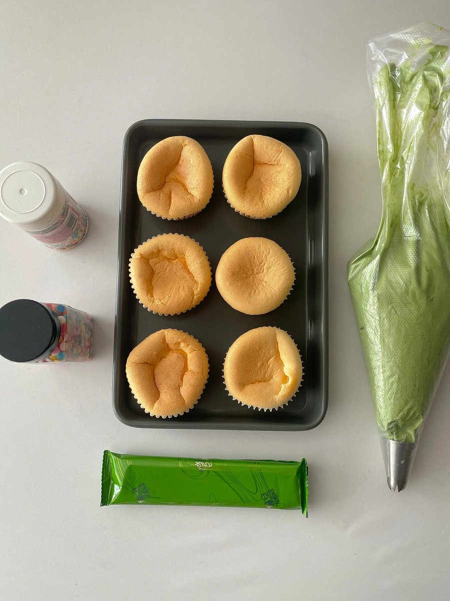 bababananaeei's tweet photo. Just made the fluffiest homemade vanilla cupcakes that came out way better than expected! The smell filling the kitchen is pure joy  #BakingBliss https://t.co/EahAmrrfbQ