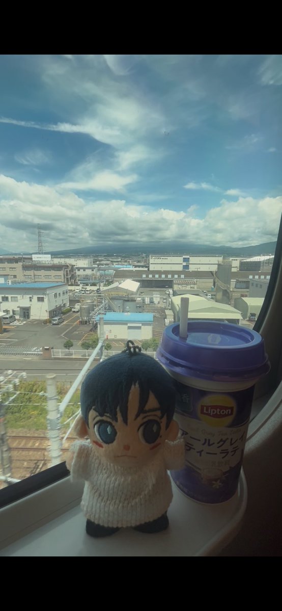codename0301's tweet photo. 今日はこだまで東京へ🗼
でも外国人いっぱいだし
時間かかるし
やっぱりのぞみがいい🚄
快適さをケチったらダメなことがわかった💦
ホテル🏨で休憩しよっ
#CNBLUE_3LOGY 
#東京ガーデンシアター https://t.co/CPfxUTOV6O