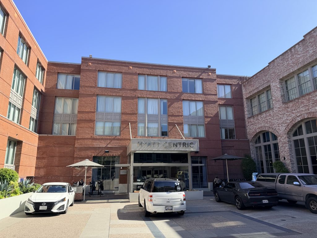 TripPlusTravel's tweet photo. This is one of the best boutique hotels in San Francisco Downtown Area!! Super excited to stay at Hyatt Centric Fisherman's Wharf San Francisco.
@HyattCentric @Hyatt
#hyatt #hyattcentric #sanfrancisco #califonia #tripplus https://t.co/eSyjTVDXTG