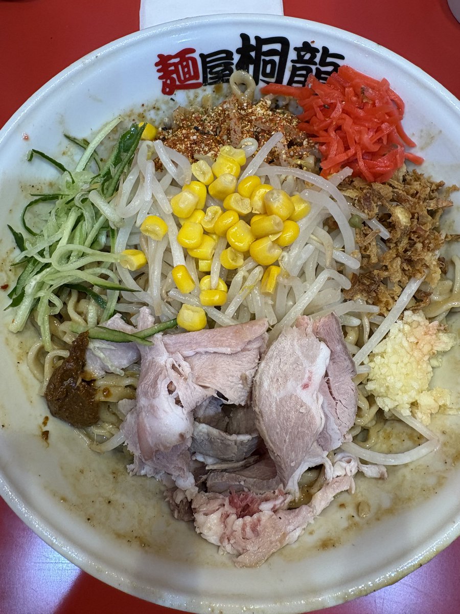 sanotthg's tweet photo. 麺屋桐龍🐉85東川口本店

マスターママさん
社長ショーン店長石K君Y田君

新作冷たい味噌まぜそば選択☝️
味噌だけど優しい味わい😋
アレの紅生姜もデフォで欲しい
TPかな👍
社長麺あげブレない麺硬も流石😎
ご馳走様でした🙏 https://t.co/D7VF0Egio6