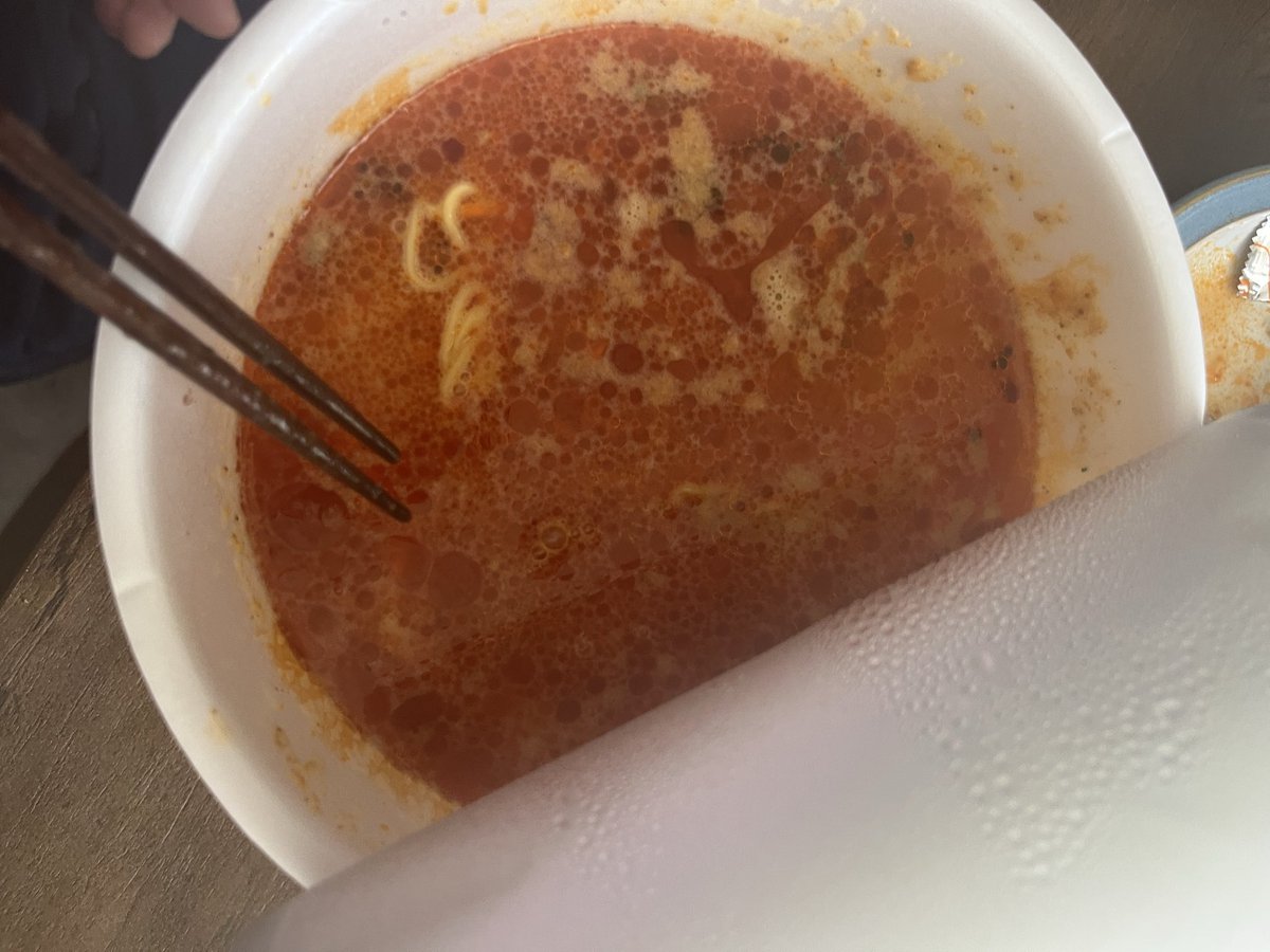 MYBOX_ERIKO's tweet photo. 従姉妹のあおちゃんからもらった担々麺！！めっちゃ本格的ー！
花椒好きな人ぜったいすきー https://t.co/gdMNp0YswZ