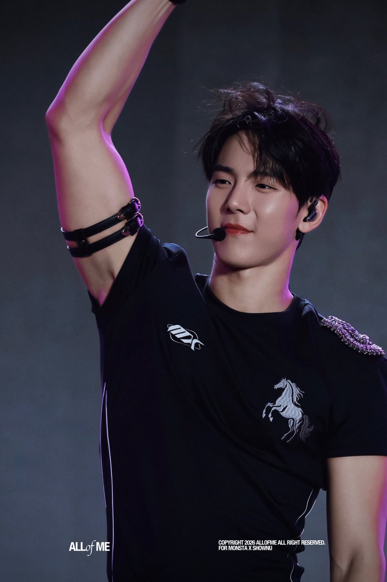ALLOFME_SHOWNU's tweet photo. ▫️260815 Istanbul Festival
어쩜 한번에 큐티랑 섹시를 다 하지 … #셔누 #SHOWNU https://t.co/8CKBGhQGj1