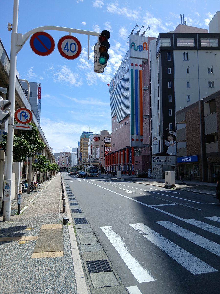 GfNet8EkXD96073's tweet photo. 46年ぶりに来た街で今日中に住む部屋を決めなきゃならないという… https://t.co/lXE08VvXsU