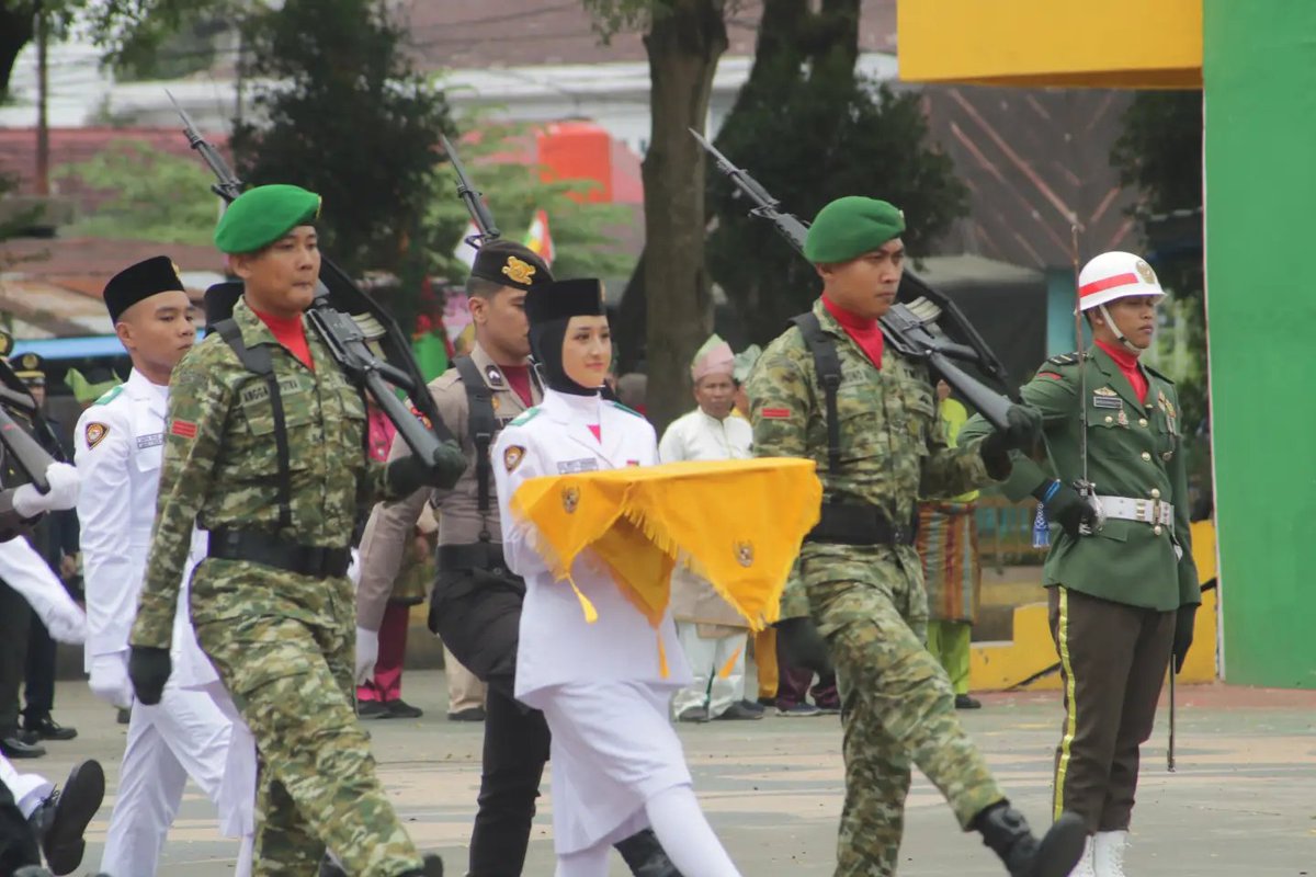 DediRisanto's tweet photo. Bawaslu Hadiri Kegiatan Upacara HUT Kemerdekaan Republik Indonesia Ke-81 Yang Di Pimpin oleh Ade Agus Hartanto, S.Sos, https://t.co/tfoAWnpoMn, (Bupati) Di RTH. Rengat, Kabupaten Indragiri Hulu, Riau.
Senin, 17 Agustus 2026 Pukul 10.00 Wib.

@bawaslu_RI
@BawasluRiau
@bawasluinhu https://t.co/bghzS9jtG2