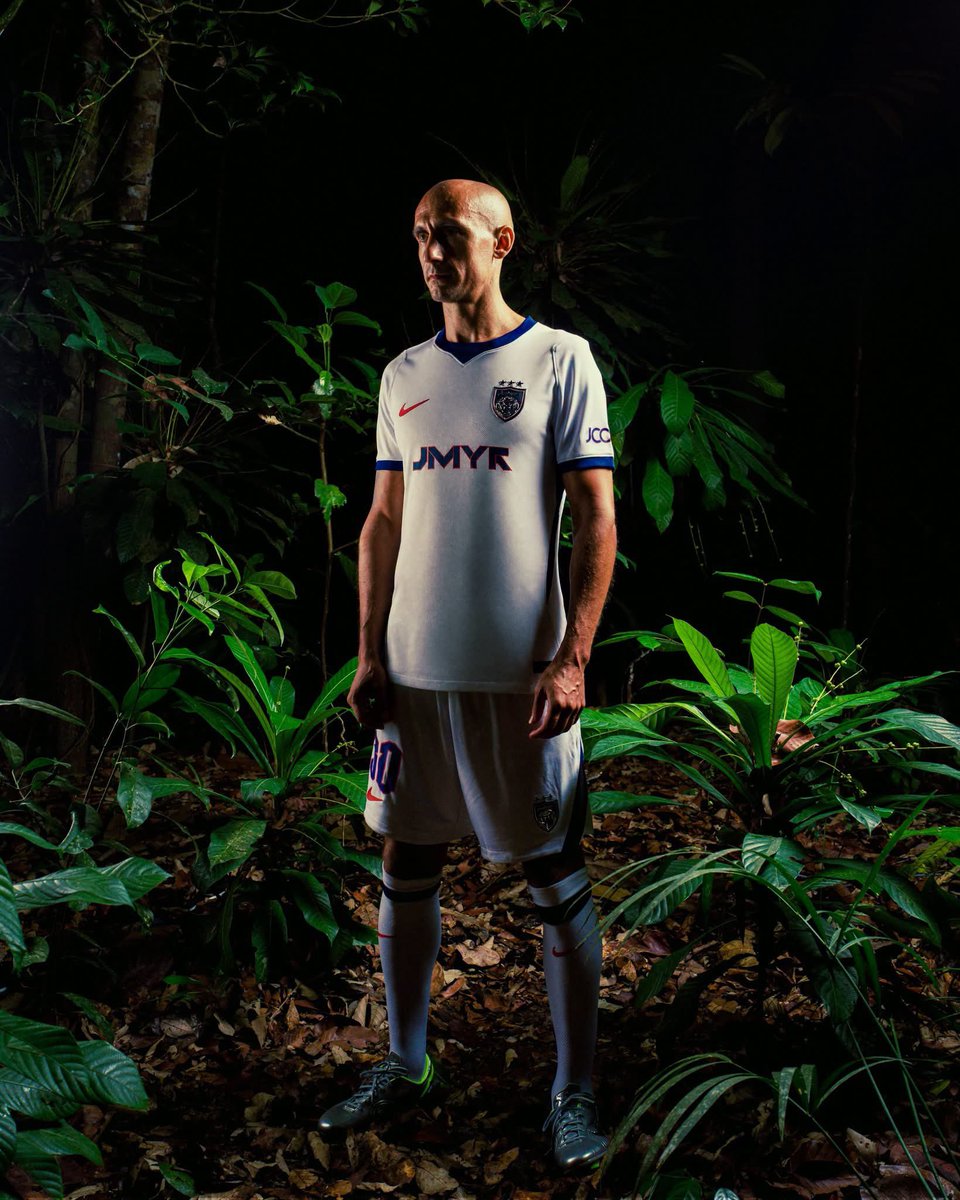 OfficialJohor's tweet photo. We’re back in White for missions on the road. ⚪️🔵🔴

Get yours now at the JDT Direct Megastore or our Online Store!

Hidup Johor Demi Johor
#WeAreAMovement
#WhatCanYouDo
#TheTMJeffect
#SouthernTigers
#JewelOfTheSouth https://t.co/sASQlLV5Iq