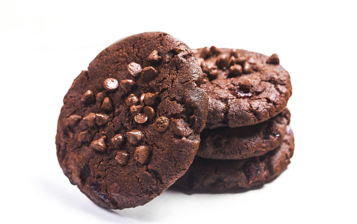 nickh003's tweet photo. Just spent the morning baking chocolate chip cookies—warm, gooey, and the whole house smells like heaven. Perfect little weekend win! https://t.co/kjnO2aPZSS